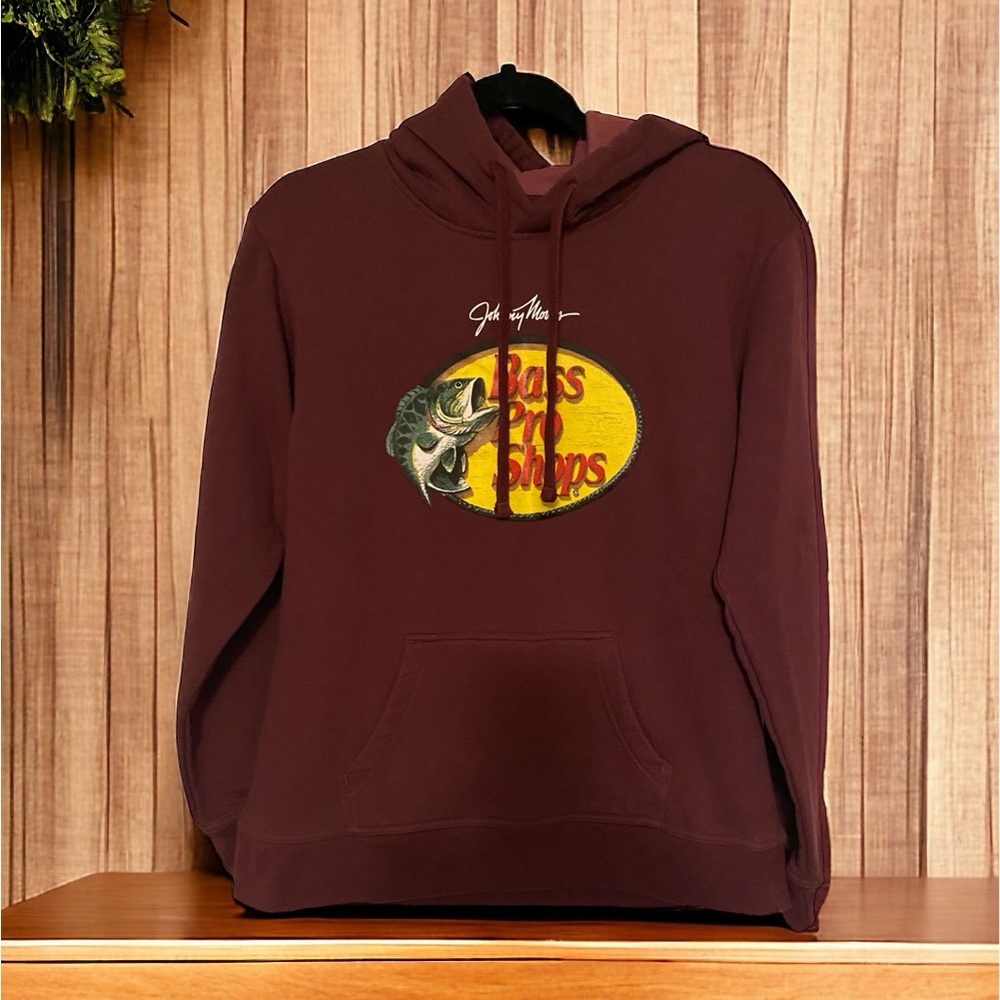 Bass Pro Shops Johnny Morris Hooded Sweatshirt. Size M.